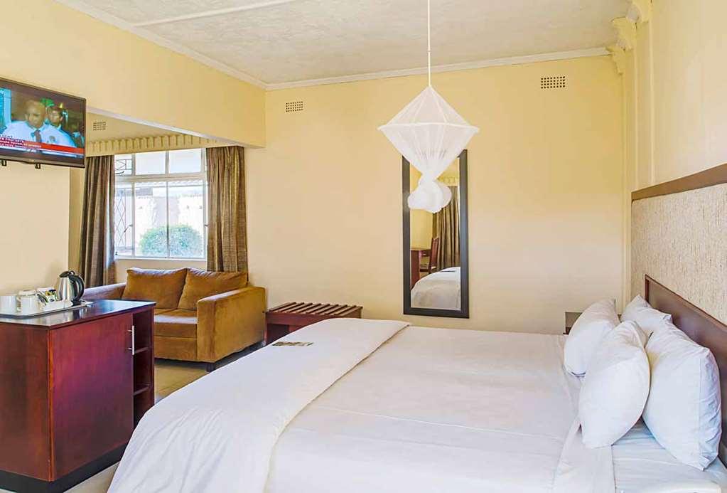 Kadoma Hotel&Conference Centre Habitación foto