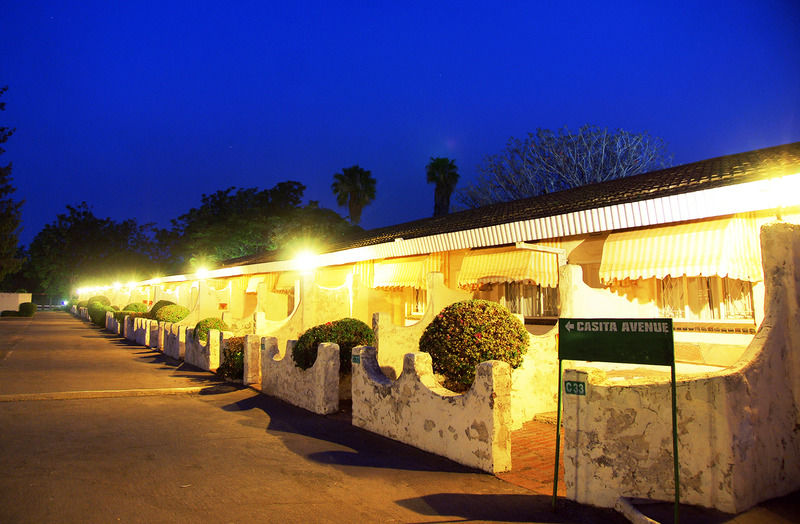 Kadoma Hotel&Conference Centre Exterior foto