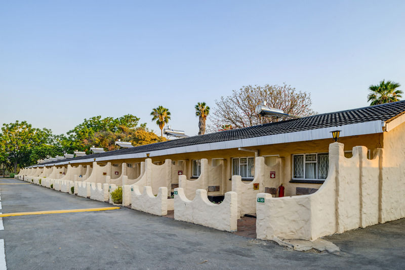 Kadoma Hotel&Conference Centre Exterior foto