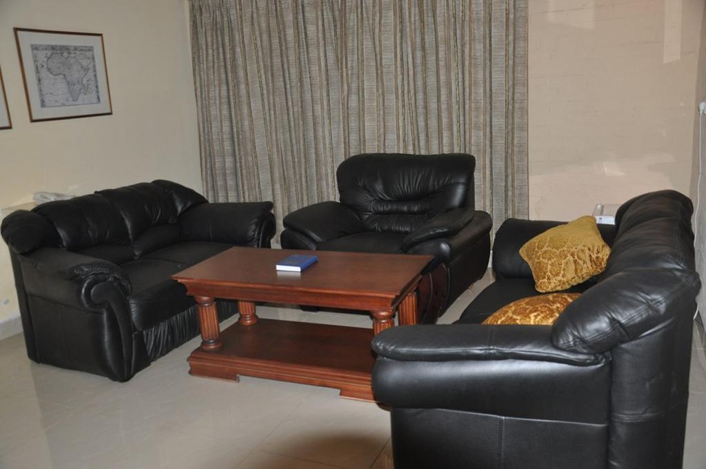 Kadoma Hotel&Conference Centre Habitación foto