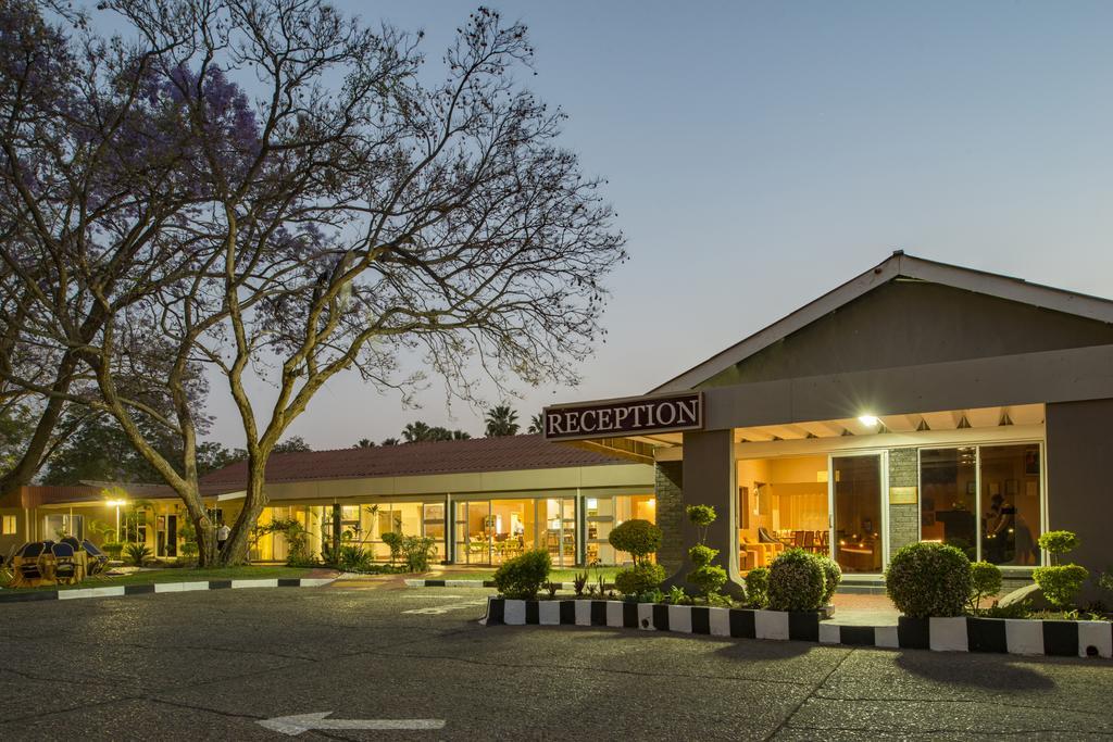 Kadoma Hotel&Conference Centre Exterior foto