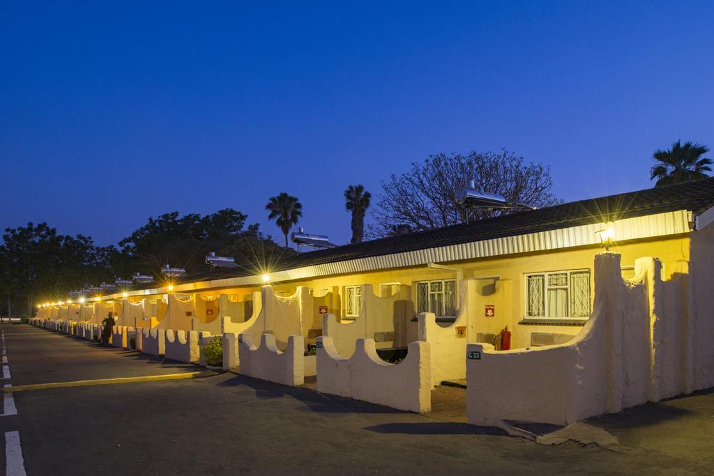 Kadoma Hotel&Conference Centre Exterior foto
